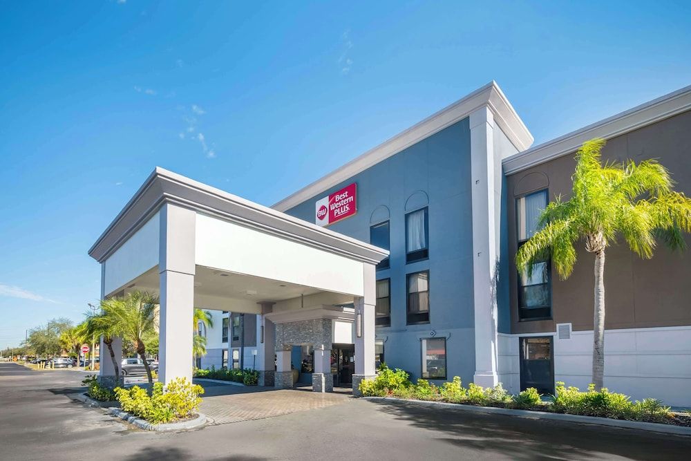 undefined Best Western Plus Universal Inn 2