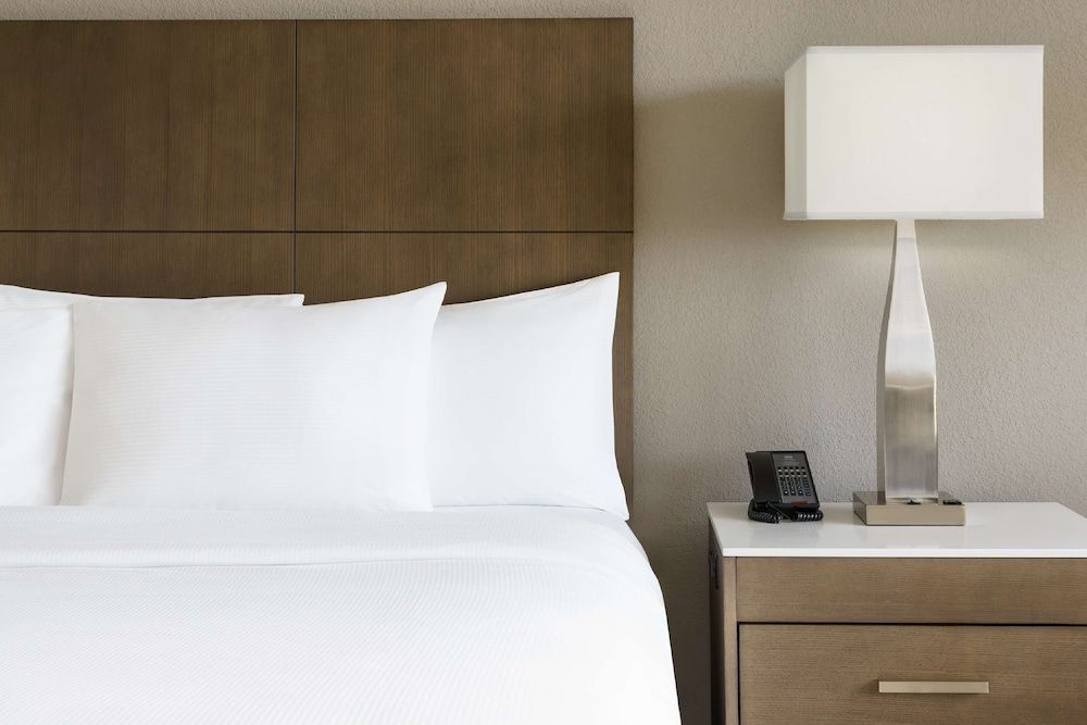 undefined DoubleTree by Hilton Orlando Airport 10