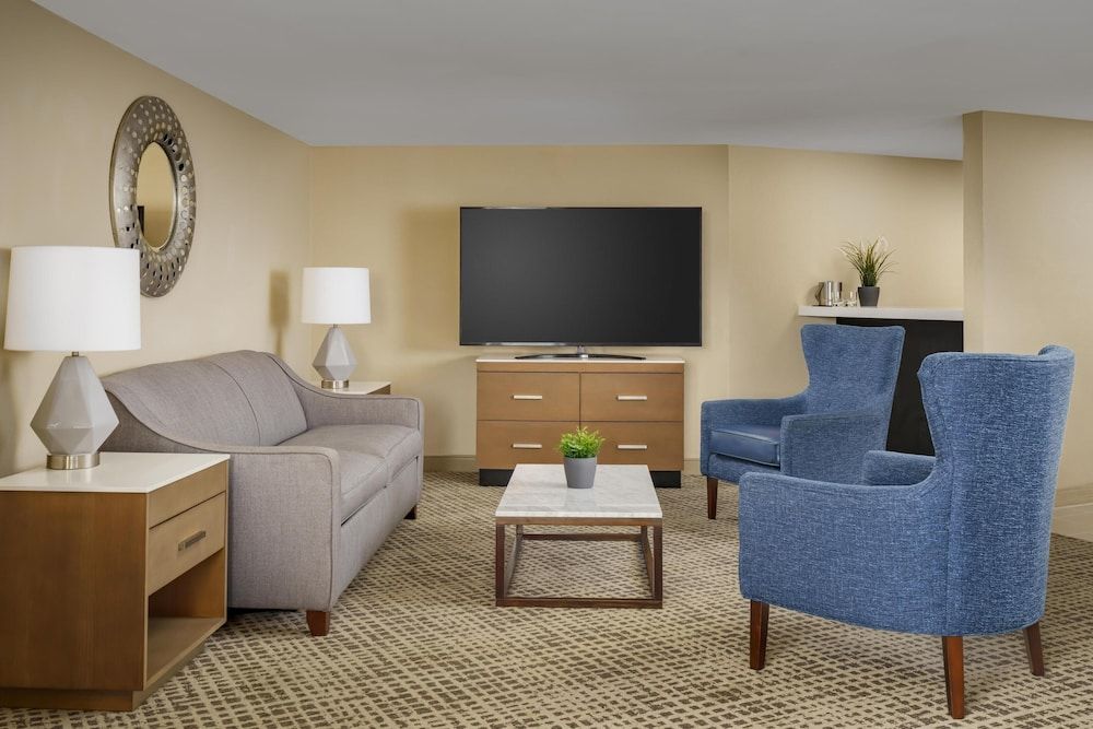 undefined DoubleTree by Hilton Orlando Airport 9
