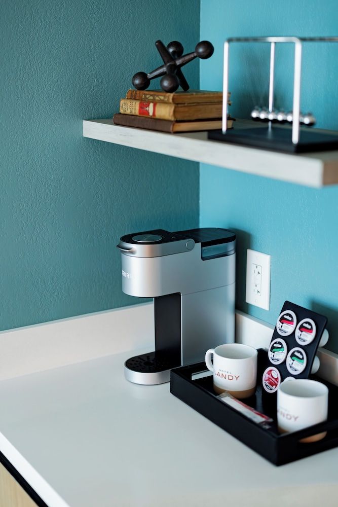 Hotel Landy Orlando Universal Blvd., a Tribute Portfolio Hotel Room, 2 Queen Beds (Mobility Accessible, Roll-In Shower) 5