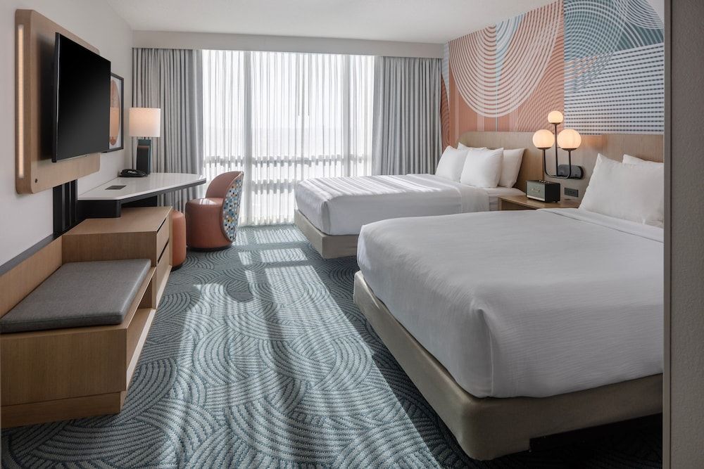 Hotel Landy Orlando Universal Blvd., a Tribute Portfolio Hotel Room, 2 Queen Beds (Mobility Accessible, Roll-In Shower) 3