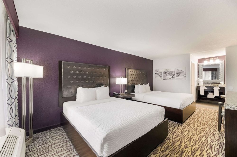 undefined Clarion Inn & Suites Across From Universal Orlando Resort 4