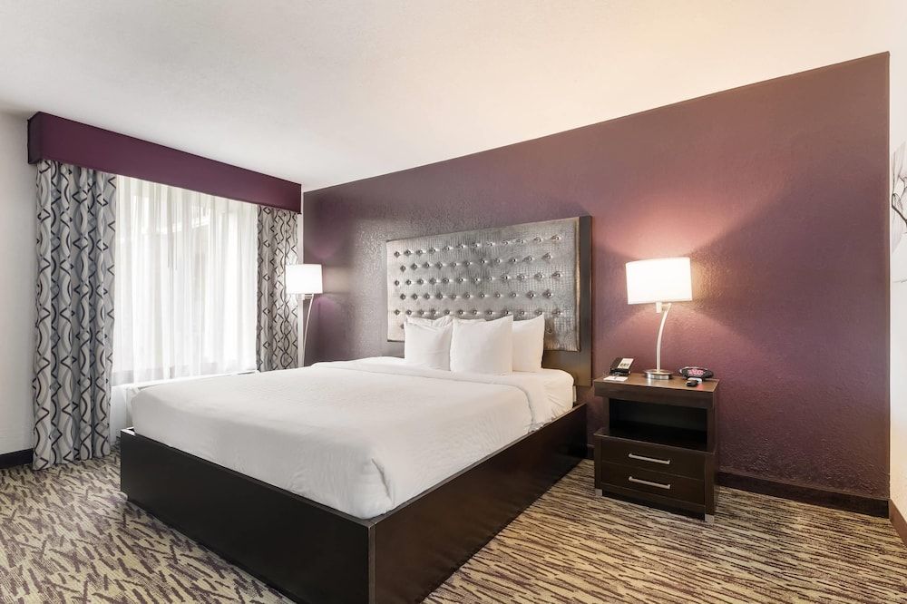 undefined Clarion Inn & Suites Across From Universal Orlando Resort 10