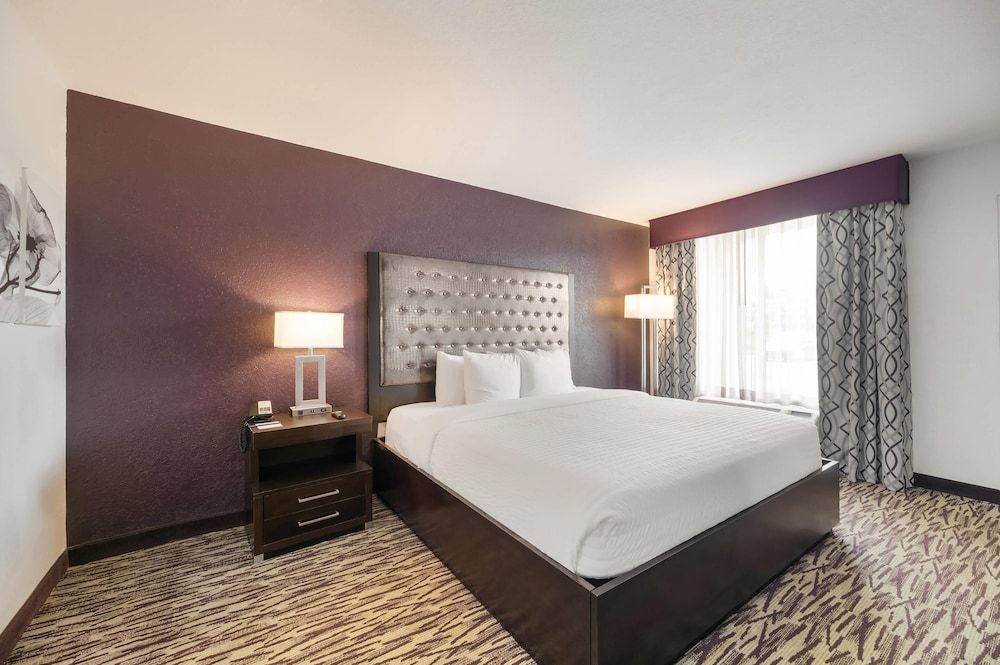 undefined Clarion Inn & Suites Across From Universal Orlando Resort 5