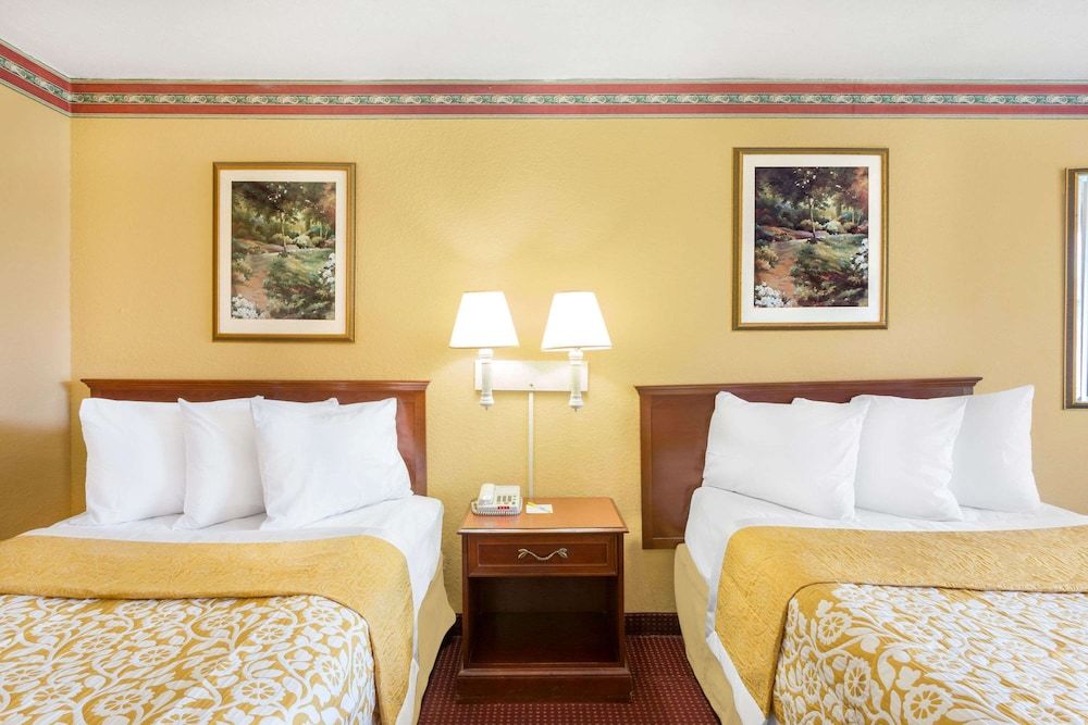 undefined Howard Johnson by Wyndham Orlando/International Drive 7