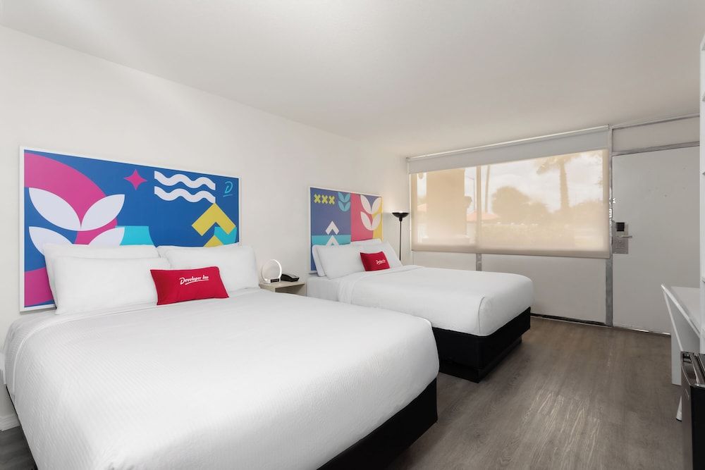 Room, 2 Queen Beds, Non Smoking