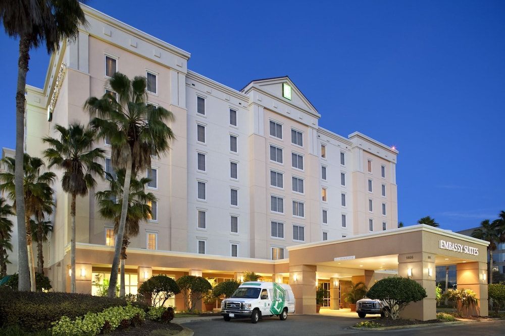 undefined Embassy Suites by Hilton Orlando Airport 6