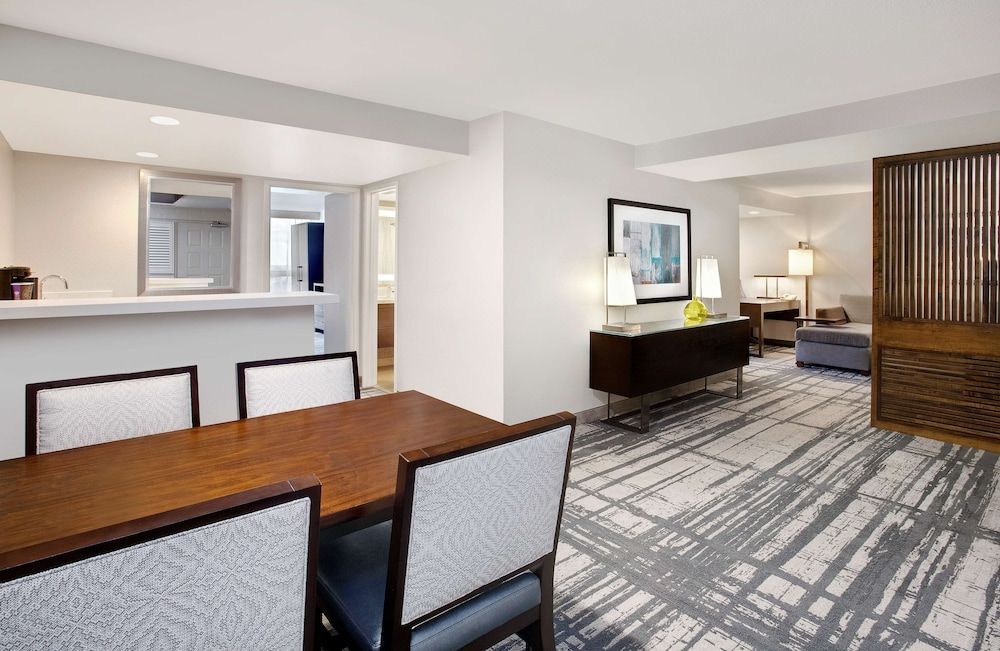 undefined Embassy Suites by Hilton Orlando International Dr Conv Ctr