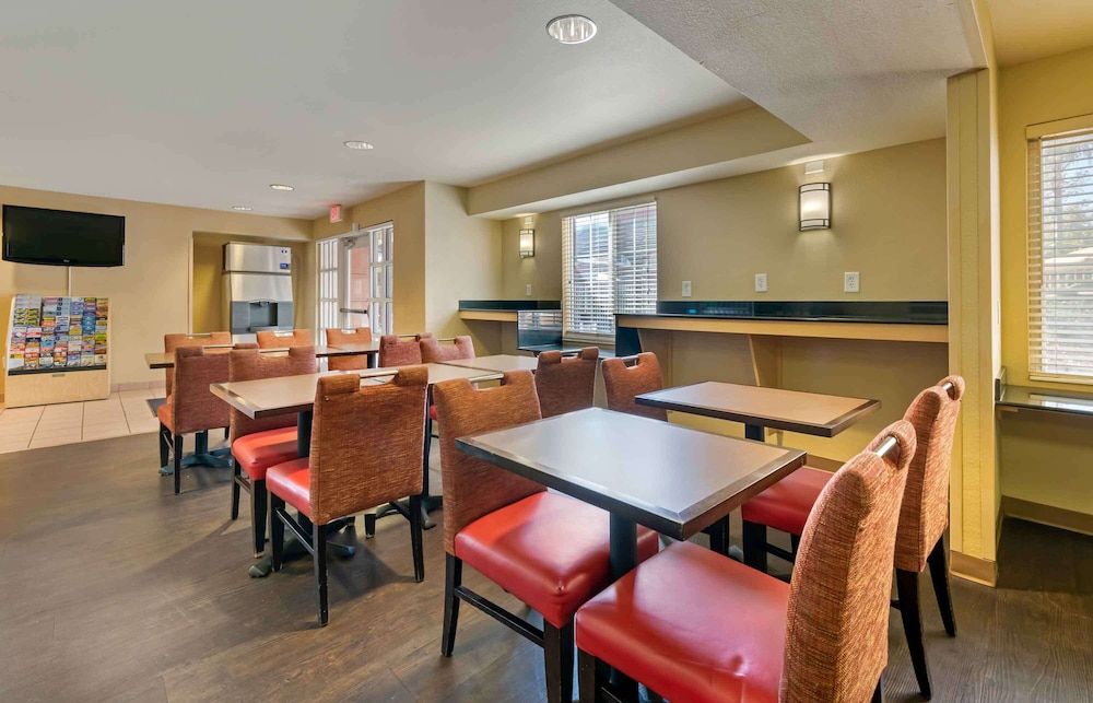 undefined Extended Stay America Suites Orlando Conv Ctr Universal Blvd 8