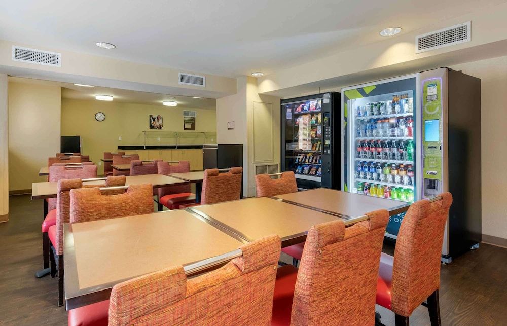 undefined Extended Stay America Suites Orlando Conv Ctr Universal Blvd 9