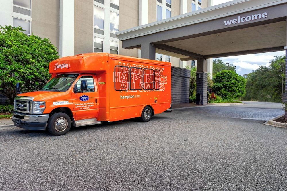 undefined Hampton Inn Orlando-International Airport 2