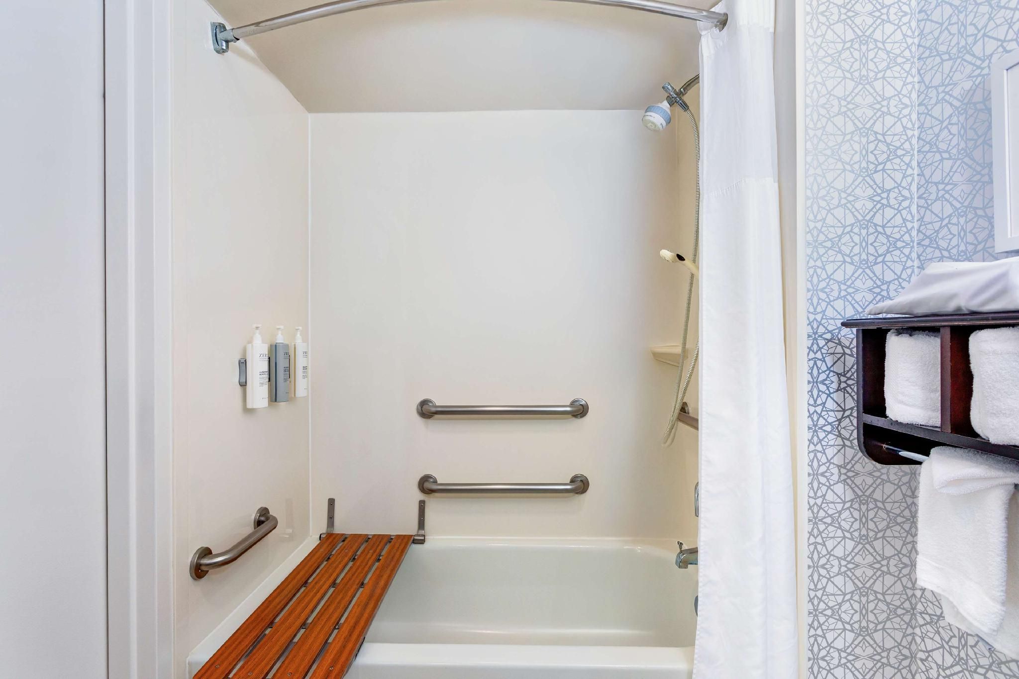 undefined Hampton Inn Orlando-International Airport 8
