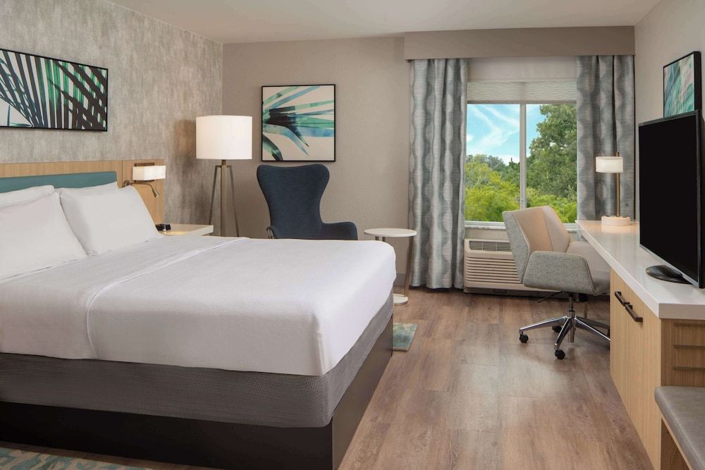undefined Hilton Garden Inn Orlando Airport 2