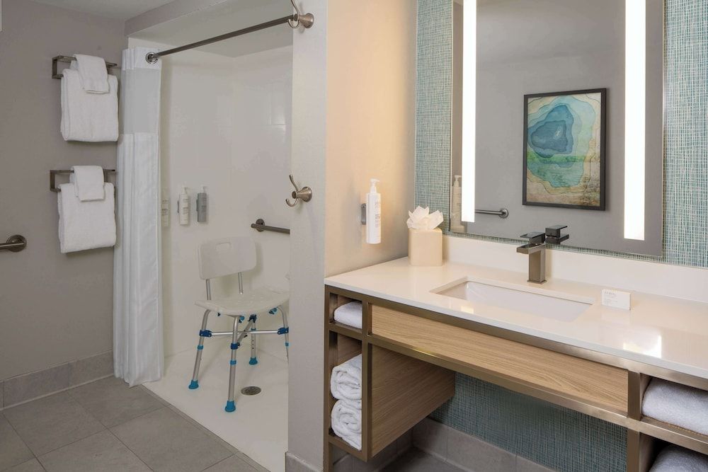 Hilton Garden Inn Orlando Airport Room, Accessible 3