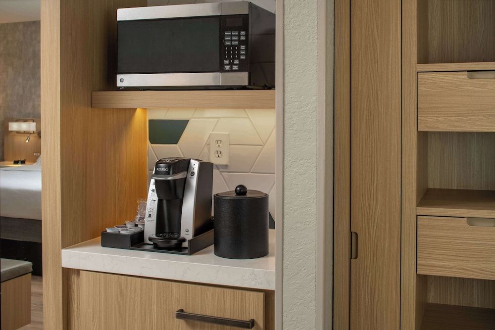 undefined Hilton Garden Inn Orlando Airport 3