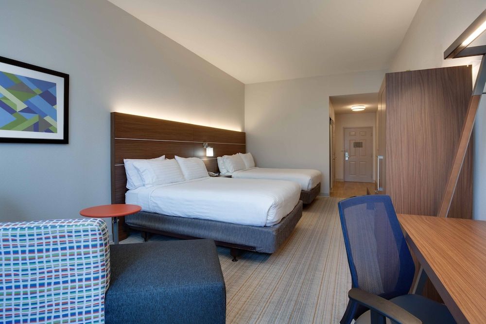 Holiday Inn Express Orlando International Airport by IHG