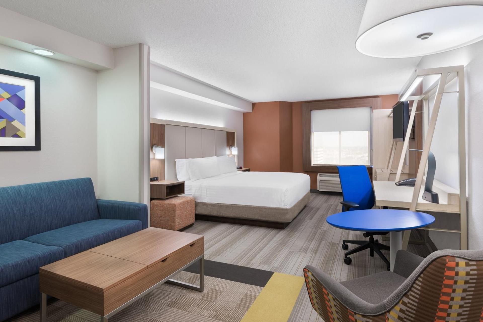 King Suite with Sofa Bed - Non-Smoking