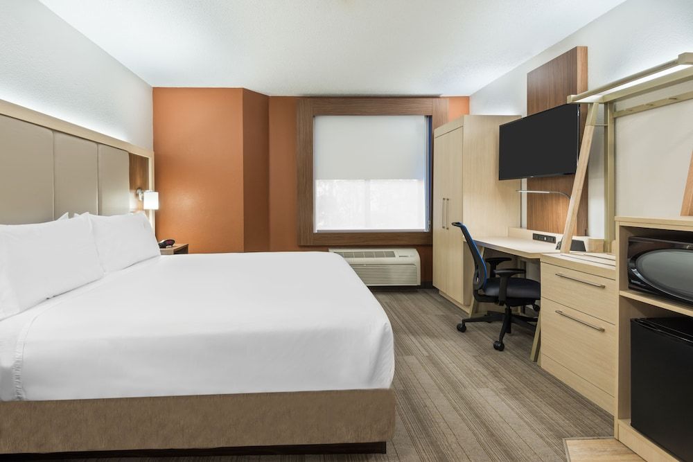 Standard Room, 1 King Bed