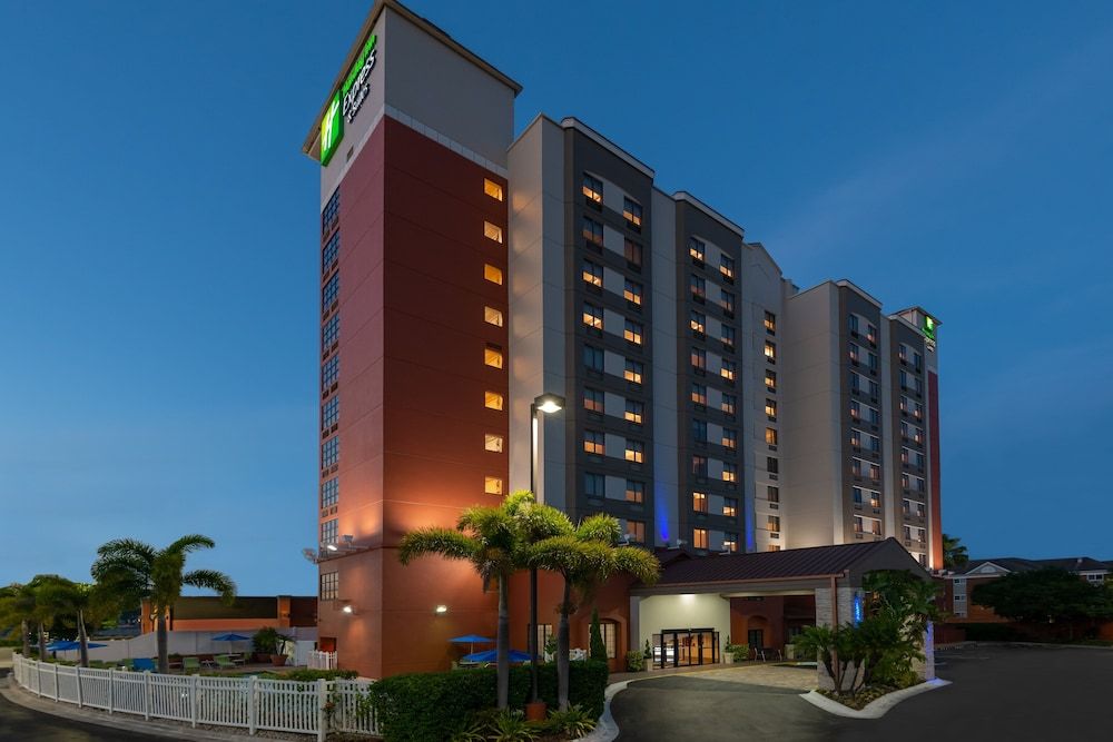 undefined Holiday Inn Express & Suites Nearest Universal Orlando by IHG 3