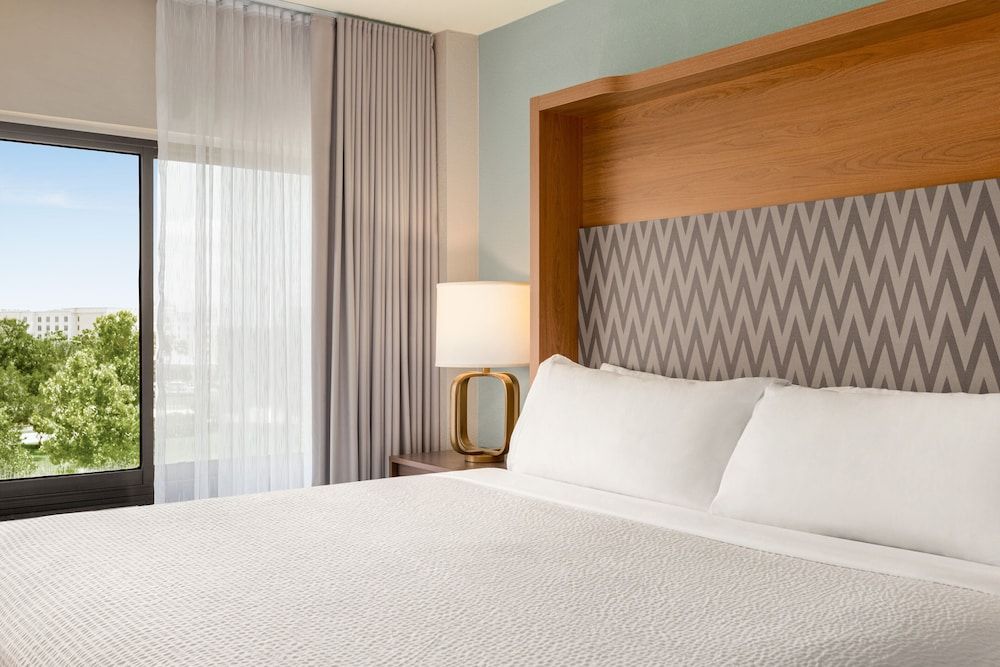 Holiday Inn Orlando International Airport by IHG