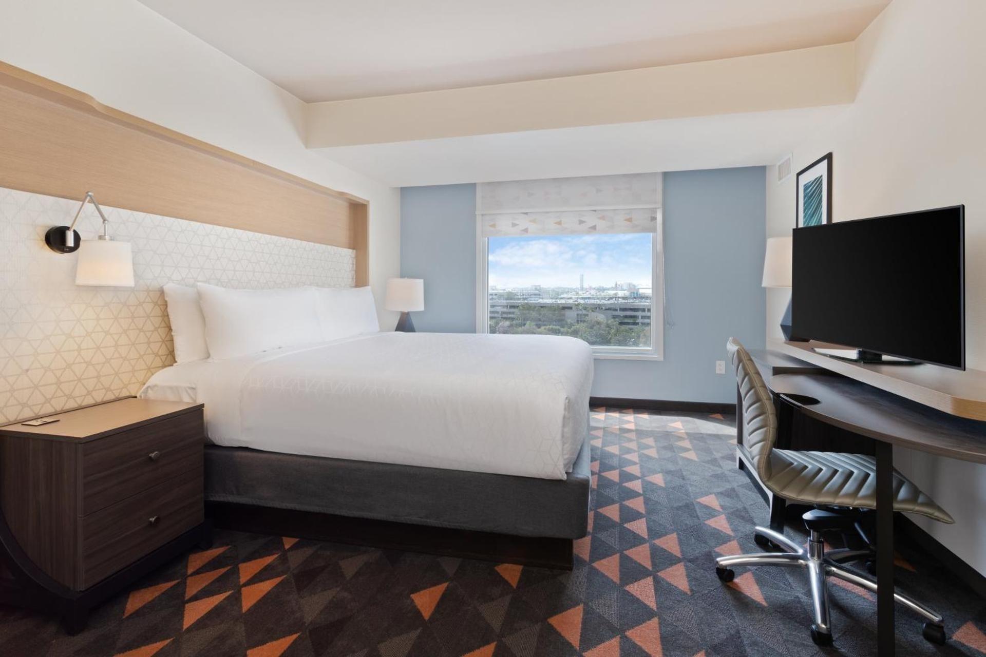 undefined Holiday Inn & Suites Across from Universal Orlando by IHG 7