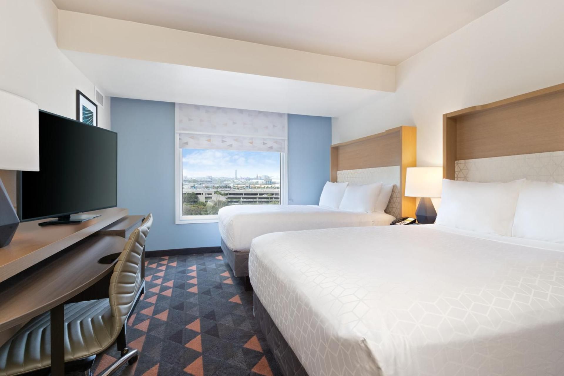 undefined Holiday Inn & Suites Across from Universal Orlando by IHG 10