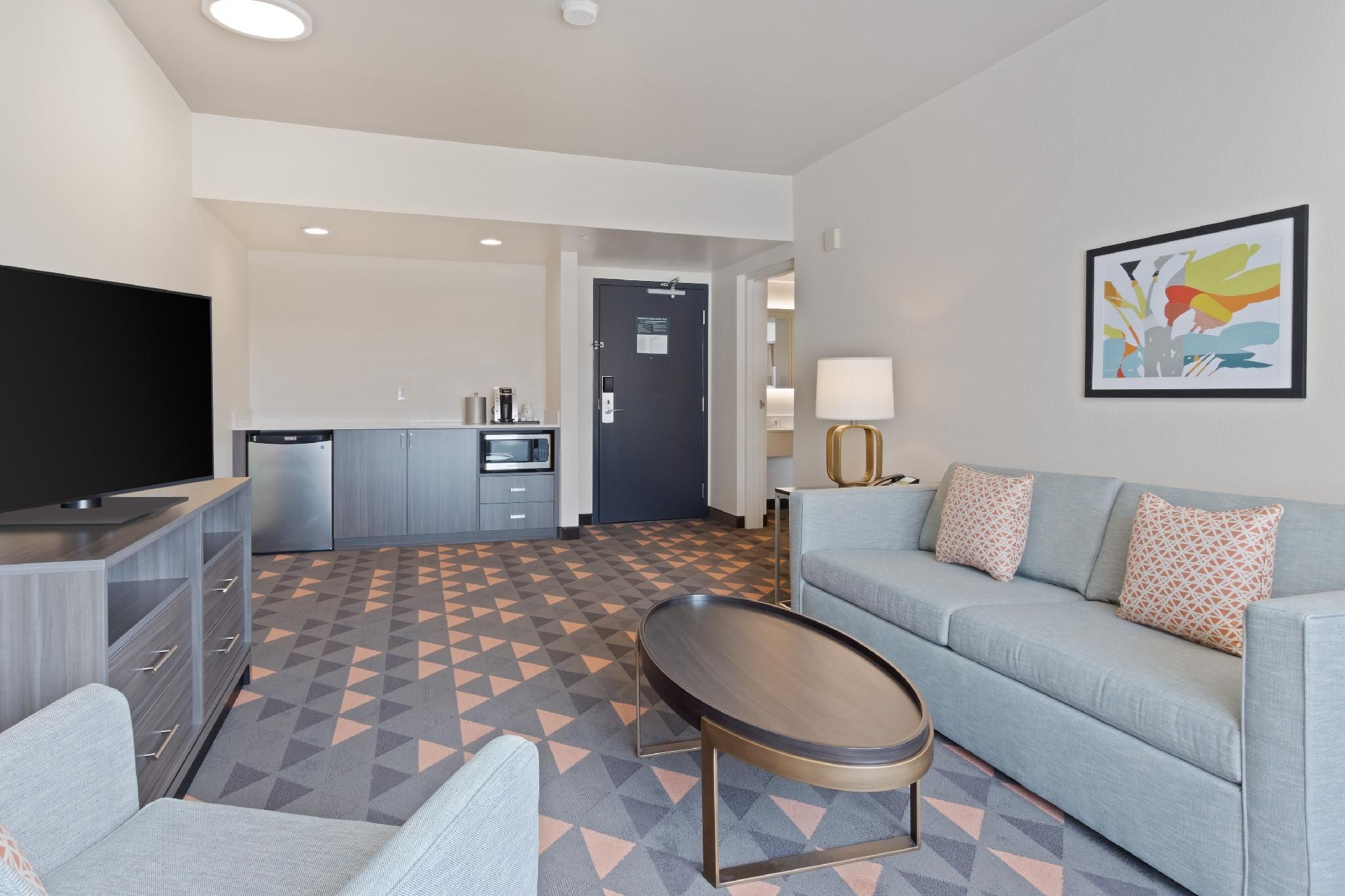 4 Double Beds Two Bedroom Premium Suite