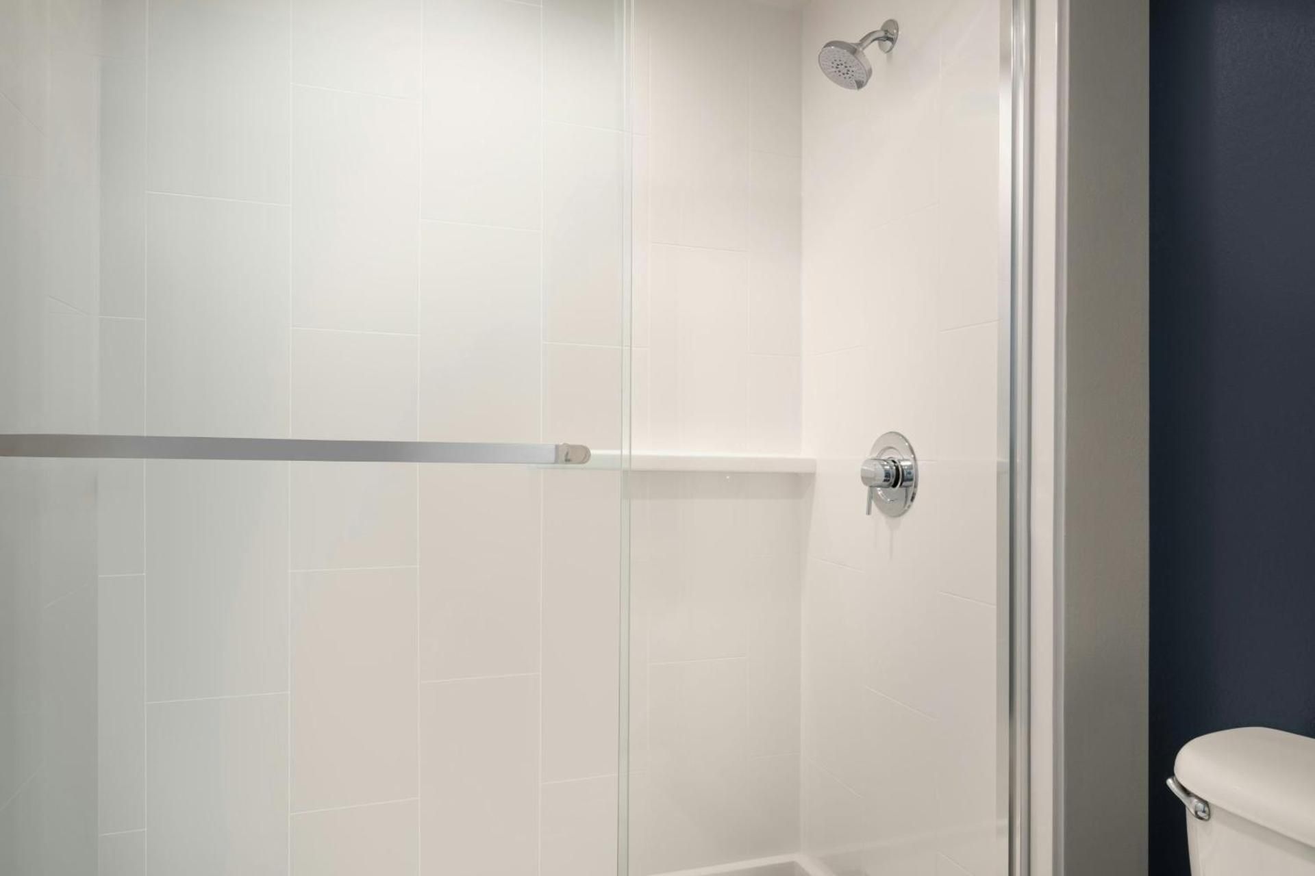 undefined Courtyard by Marriott across Universal Orlando 4