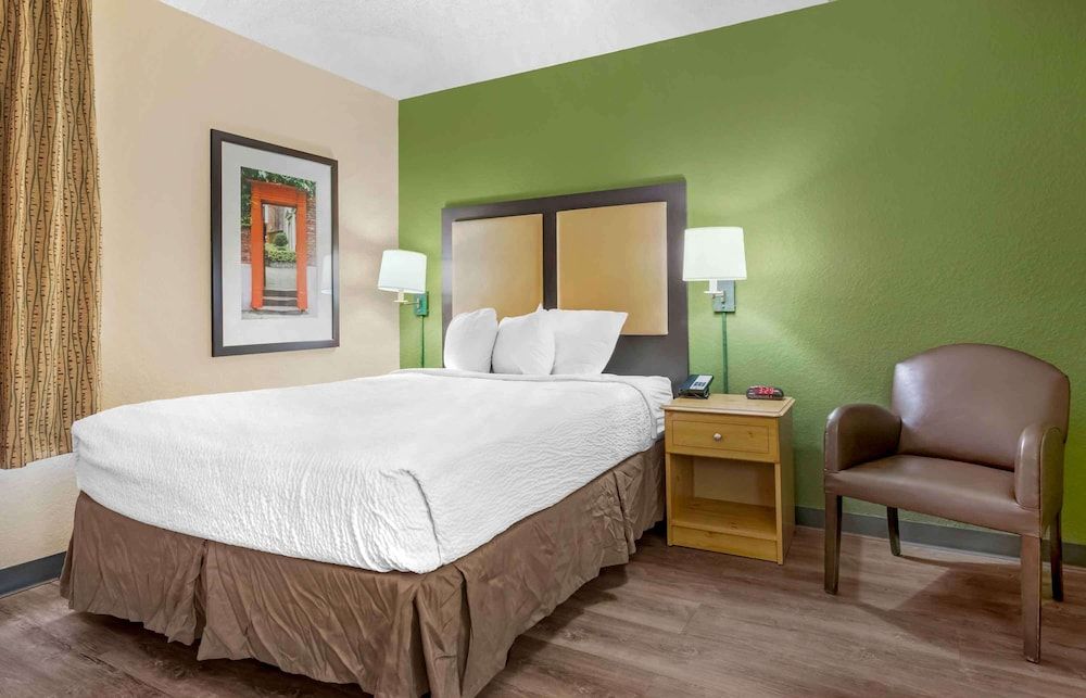 undefined Extended Stay America Select Suites Orlando Southpark 4