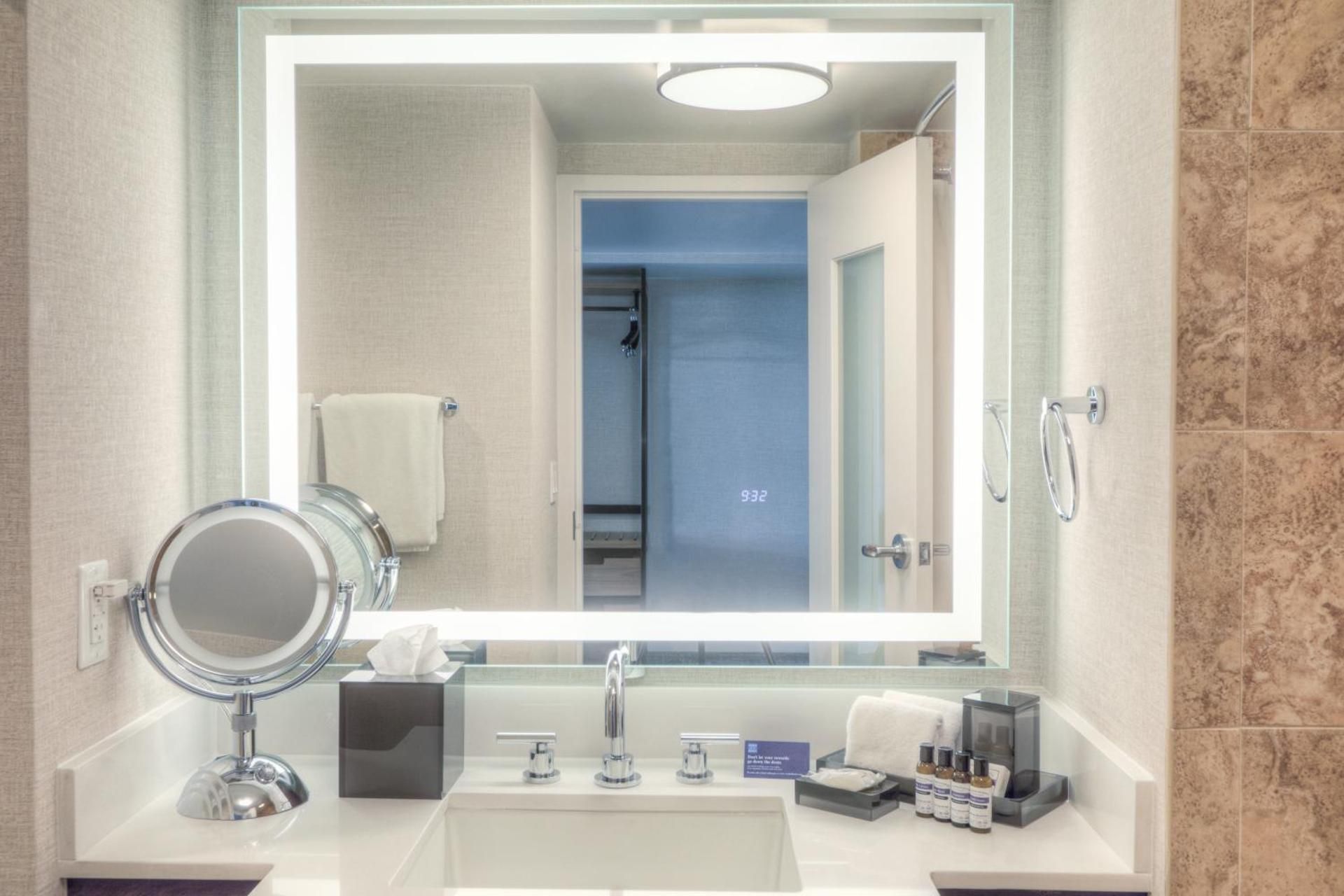 undefined Hyatt Regency Orlando International Airport 7