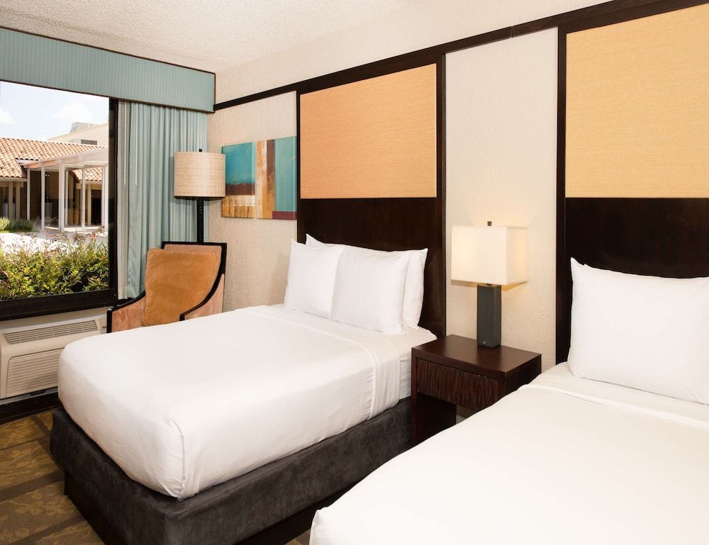 undefined DoubleTree by Hilton Orlando Theme Park Resort 10