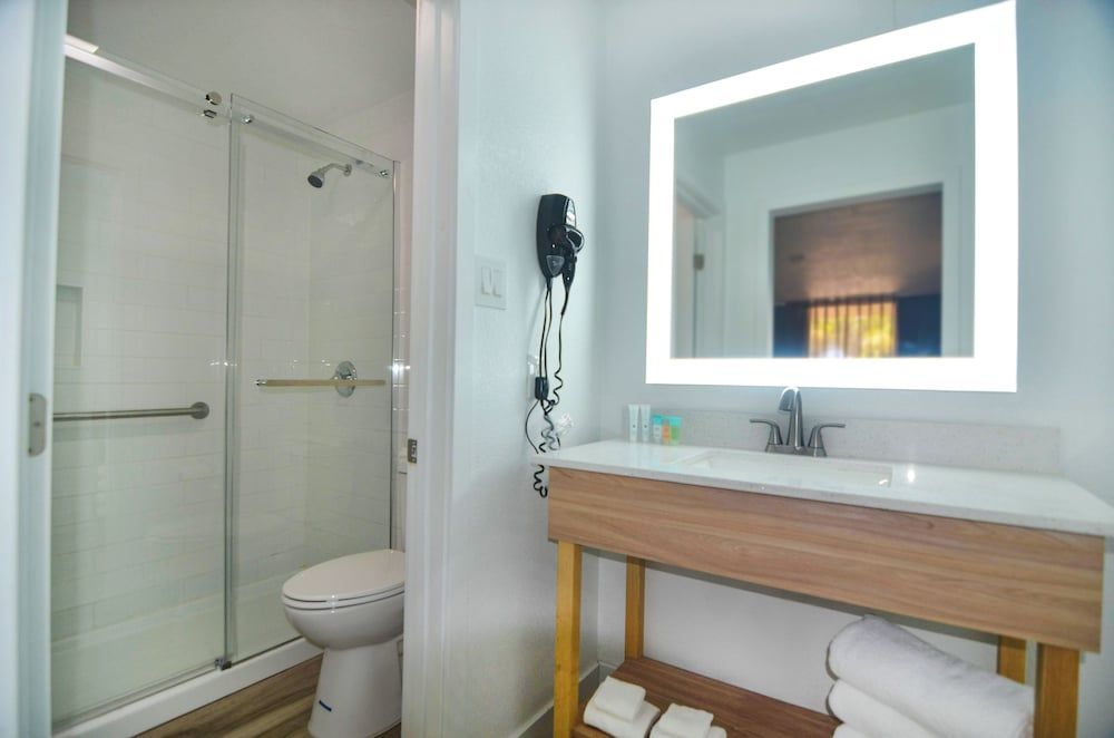 Hotel Monreale Express and Studios IDrive District Double Room, 2 Double Beds 5