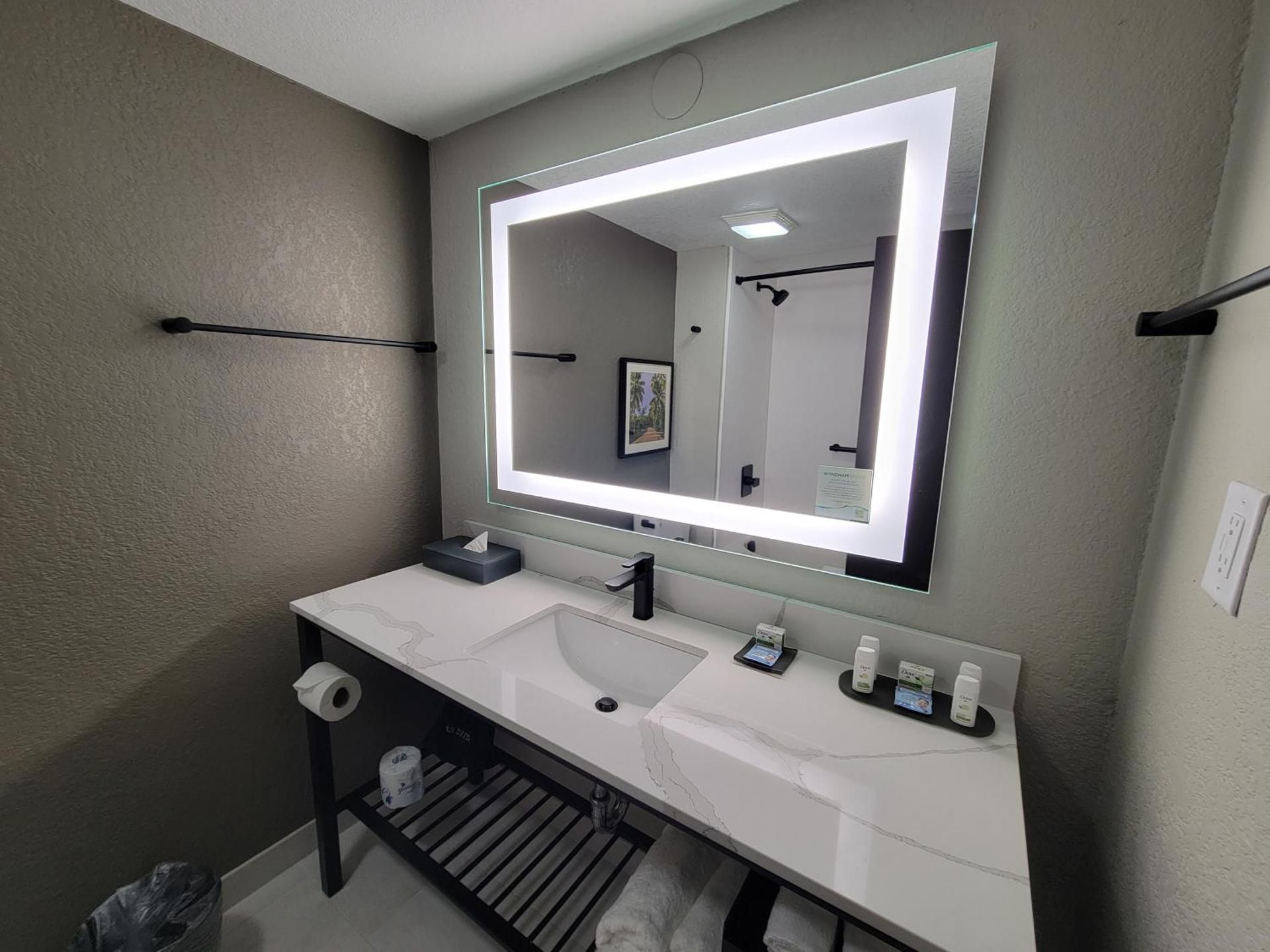 undefined La Quinta Inn by Wyndham Orlando International Drive North 3