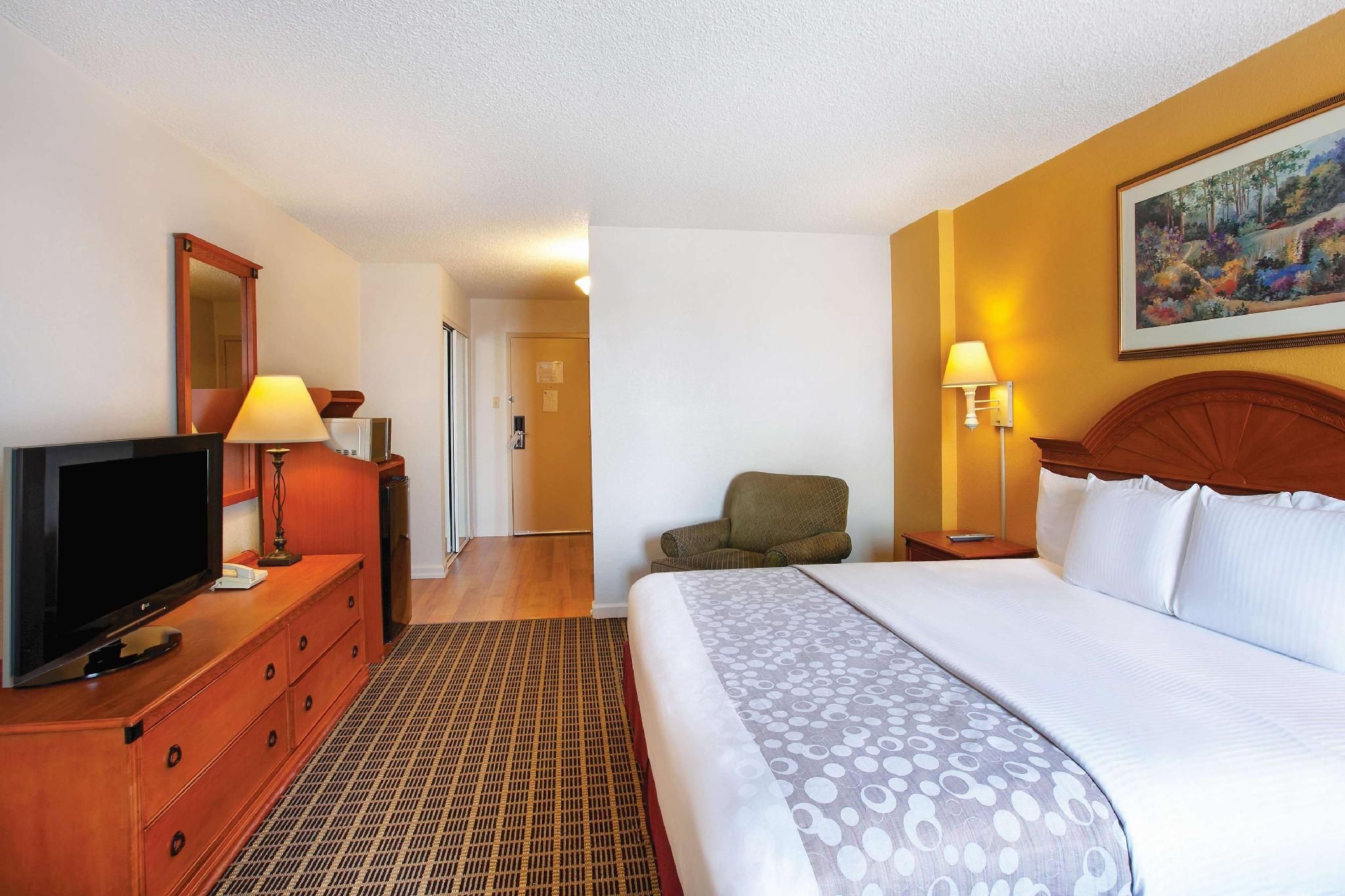 undefined La Quinta Inn by Wyndham Orlando International Drive North 10