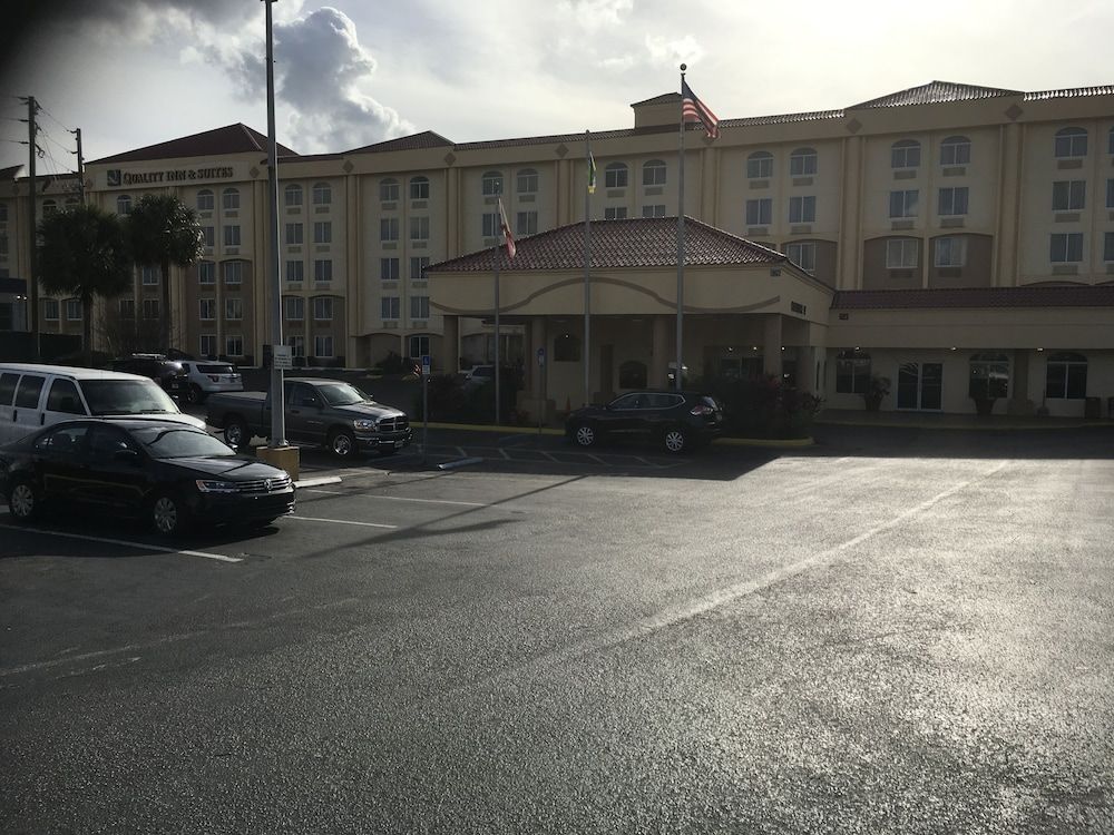 undefined Quality Inn & Suites Winter Park Village Area