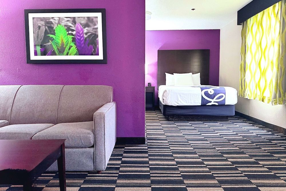 undefined La Quinta Inn & Suites by Wyndham Orlando Universal area 8