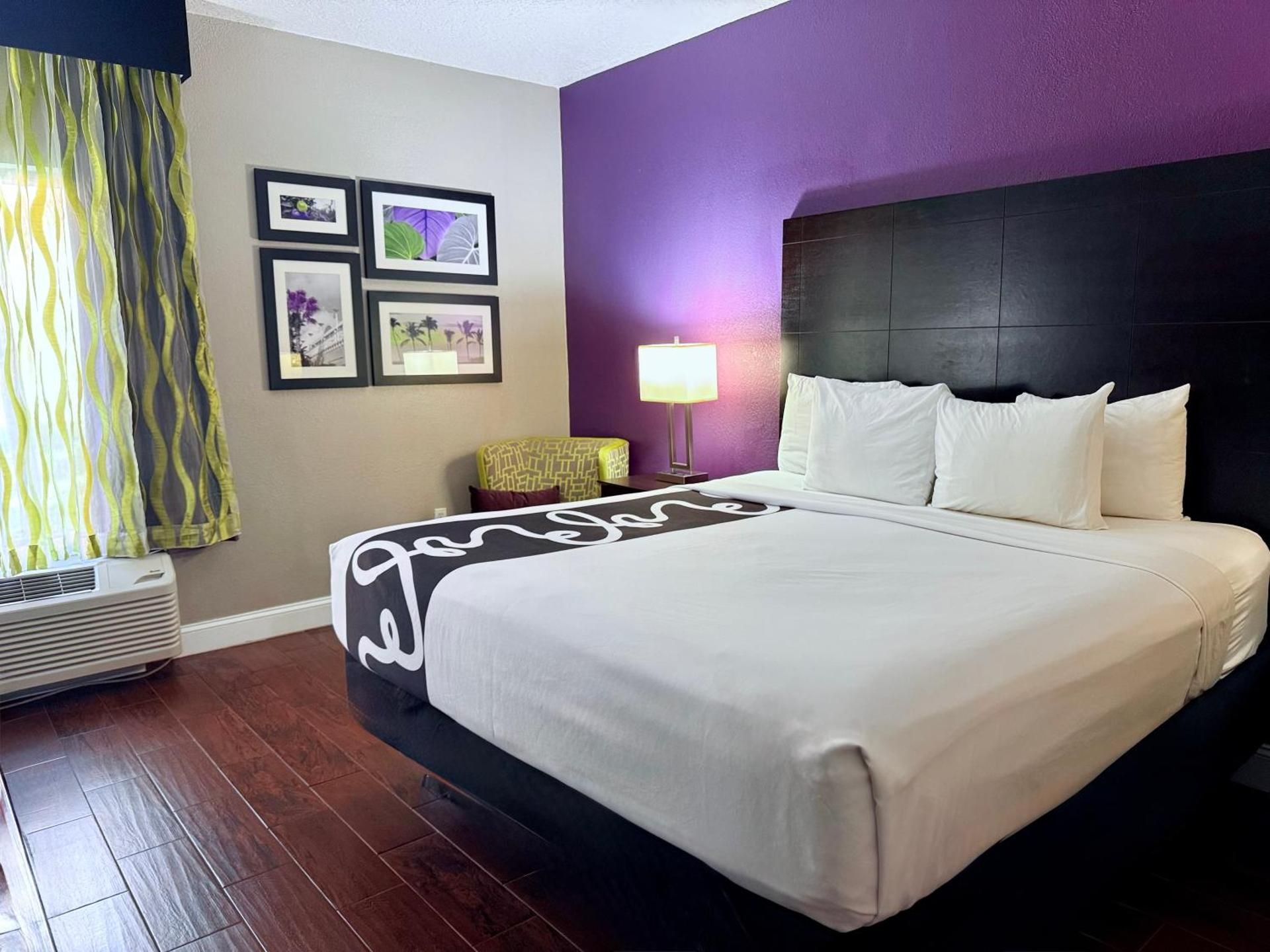 undefined La Quinta Inn & Suites by Wyndham Orlando Universal area 5