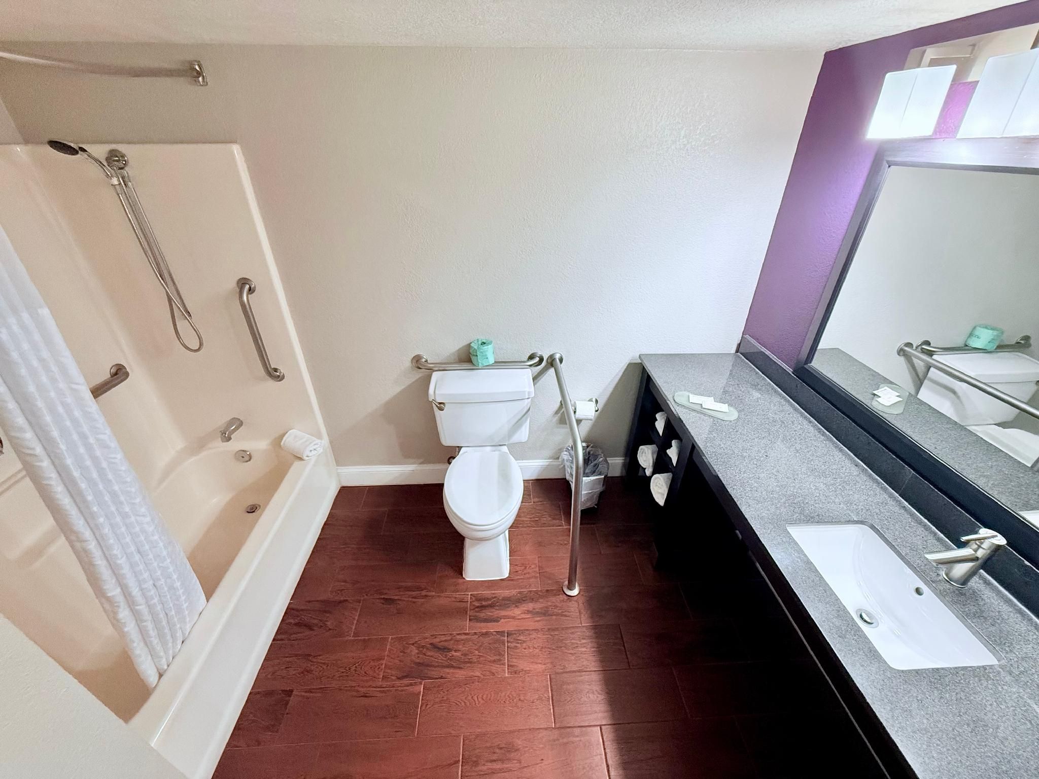 undefined La Quinta Inn & Suites by Wyndham Orlando Universal area 7