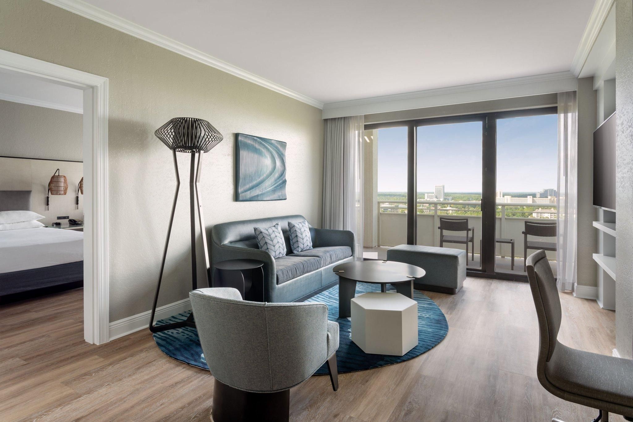 Fairway, Suite, 1 King, Sofa Bed, Golf View, Balcony