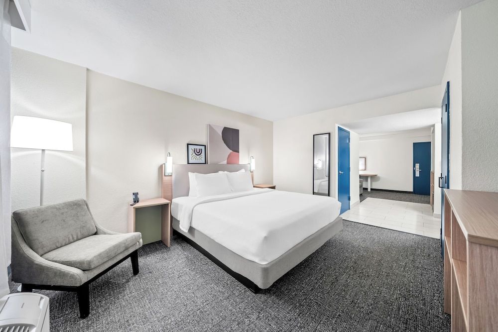 undefined Spark by Hilton Orlando near Universal 9
