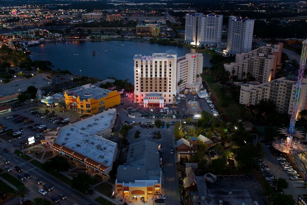 undefined Ramada Plaza Resort & Suites by Wyndham Orlando Intl Drive 6