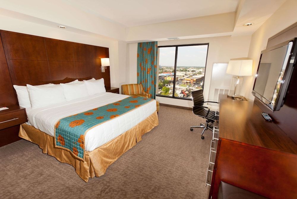 undefined Ramada Plaza Resort & Suites by Wyndham Orlando Intl Drive 3