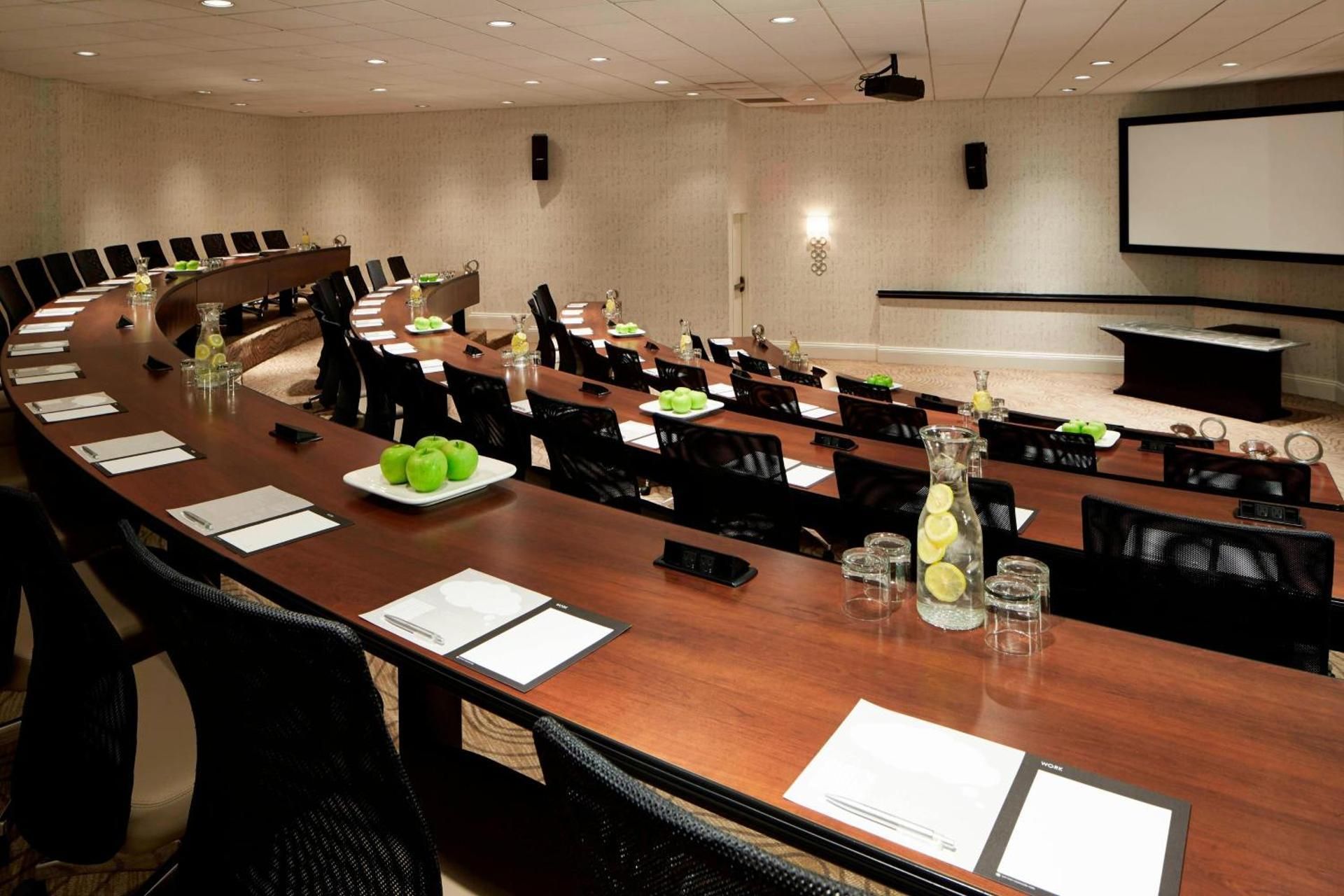 undefined Renaissance Orlando Airport Hotel 3