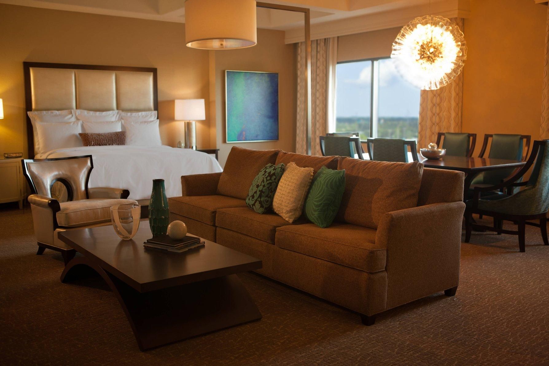 Executive Suite, 1 King, Sofa bed