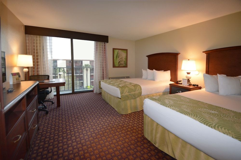 Rosen Inn, closest to Universal Deluxe Double Room, 2 Double Beds, Non Smoking 10