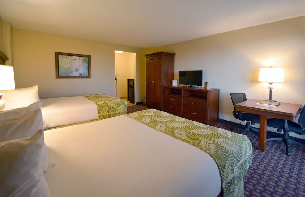 Rosen Inn, closest to Universal Deluxe Double Room, 2 Double Beds, Non Smoking 2