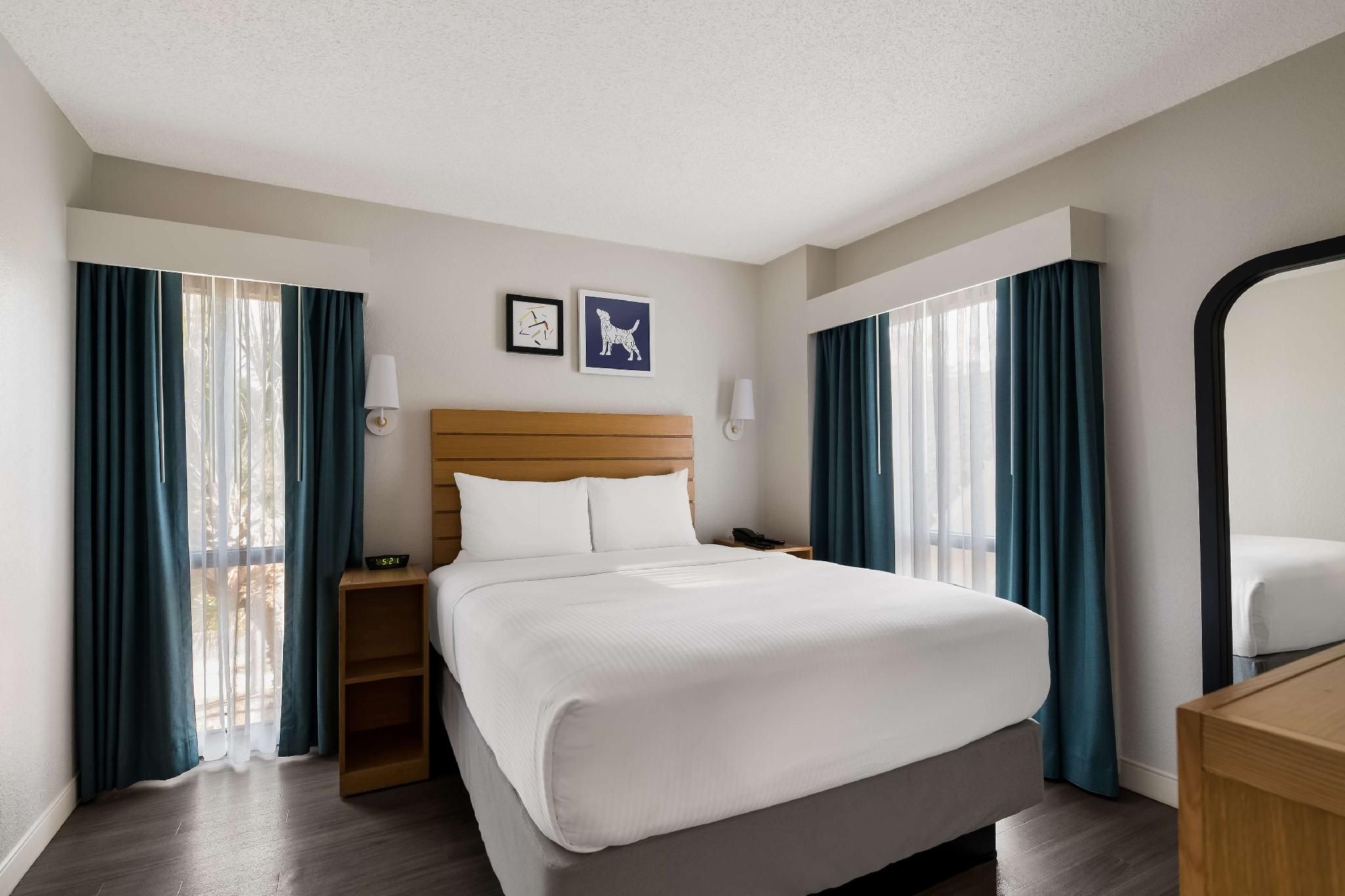 Two Bedroom Suite King OR Queen ICON Park View