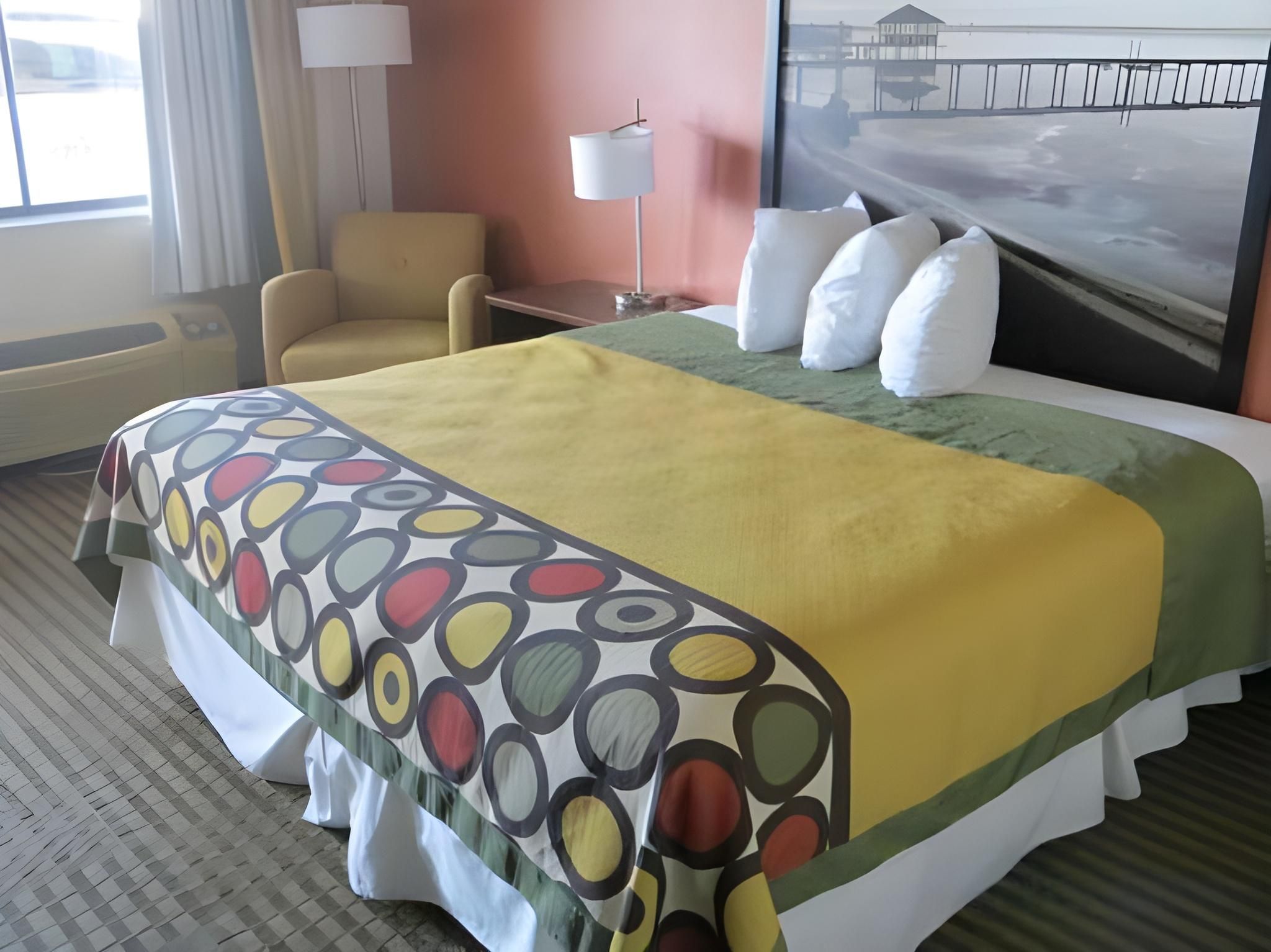 1 Queen Bed, Nonsmoking