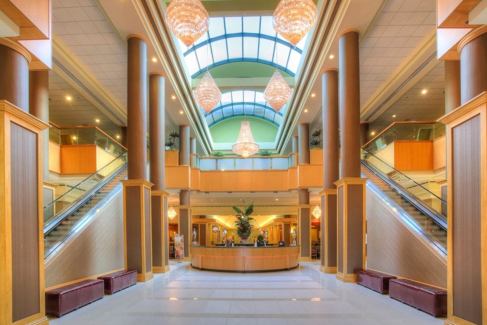 undefined Florida Hotel & Conference Center in the Florida Mall 3