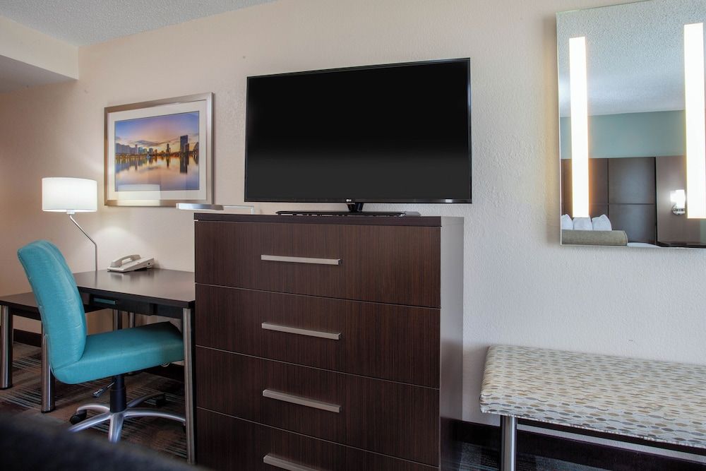 undefined Wingate by Wyndham - Orlando International Airport 6